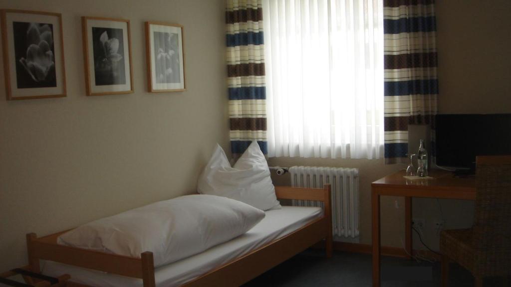 Landhotel Zur Alten Kaserne Ebern Экстерьер фото